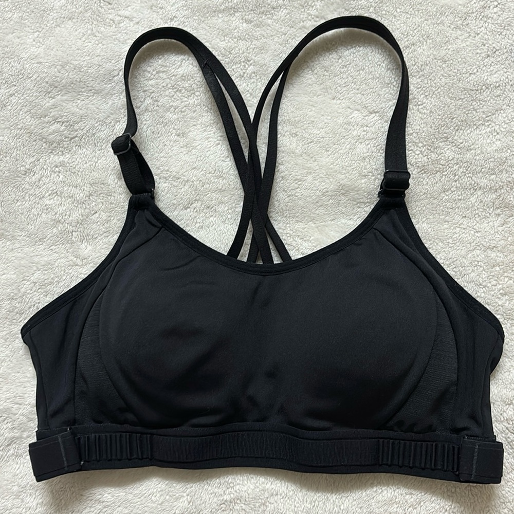 Black sports bra